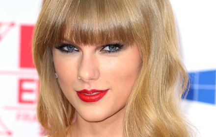 Taylor Swift Website App插件截图